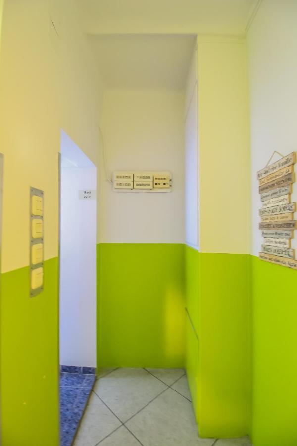 Economic 2Sb Apartment In Lively Area Vienna Exterior photo